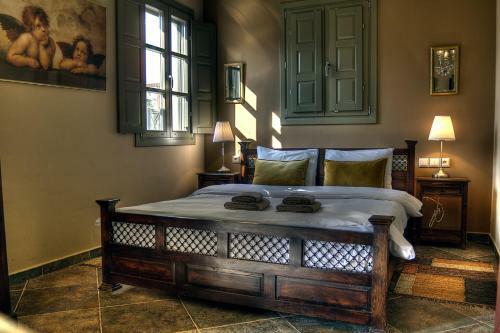 Hostal Oikies Art Rooms