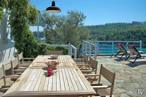 Isomata Villa Sleeps 8 Pool Air Con Wifi