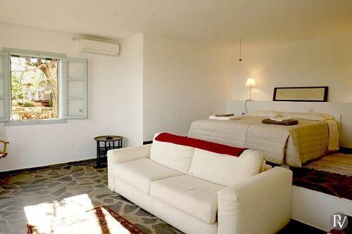Isomata Villa Sleeps 8 Pool Air Con Wifi