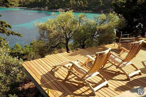 Isomata Villa Sleeps 8 Pool Air Con Wifi