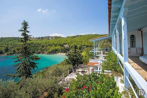 Isomata Villa Sleeps 8 Pool Air Con Wifi
