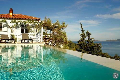 Isomata Villa Sleeps 8 Pool Air Con Wifi