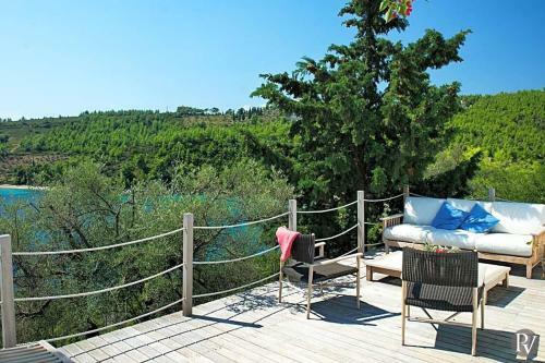 Isomata Villa Sleeps 8 Pool Air Con Wifi