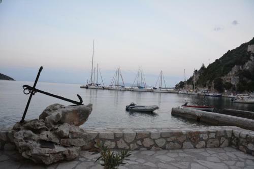 Aristotelis Apartments