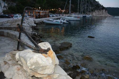 Aristotelis Apartments