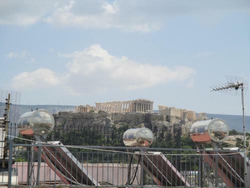 Best Location: Acropolis Apartment
