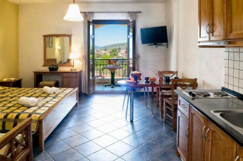 Aparthotel Hotel Apartments Sikia II