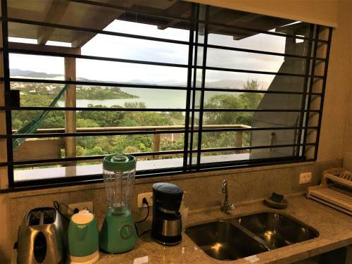 Lodge Chal�s & Bangal�s Ibiraquera