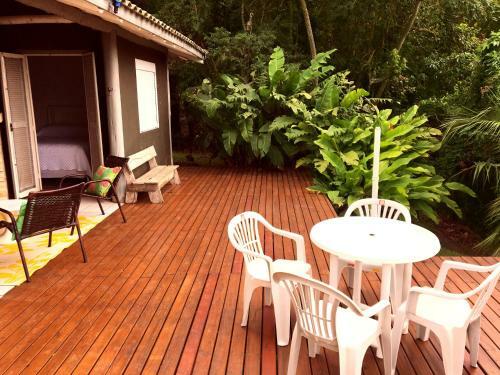 Lodge Chal�s & Bangal�s Ibiraquera