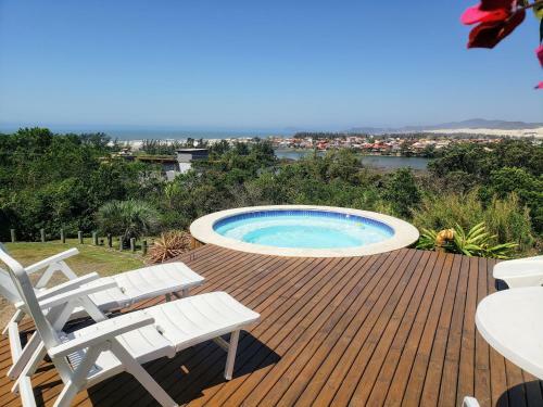 Lodge Chal�s & Bangal�s Ibiraquera