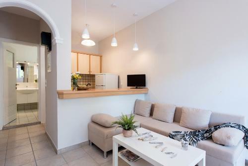 Kokoros Apartments
