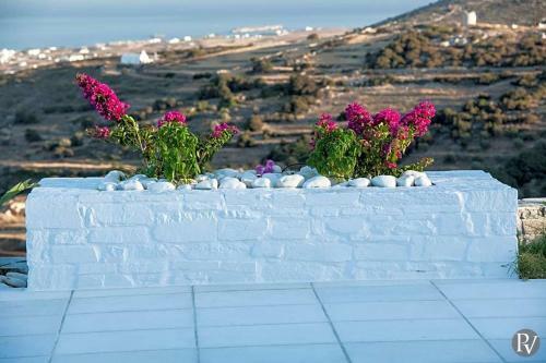 Kostos Villa Sleeps 10 Pool