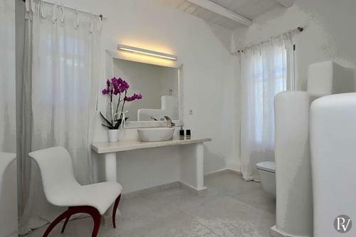 Kostos Villa Sleeps 10 Pool