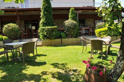 Denis Hotel And Bungalows