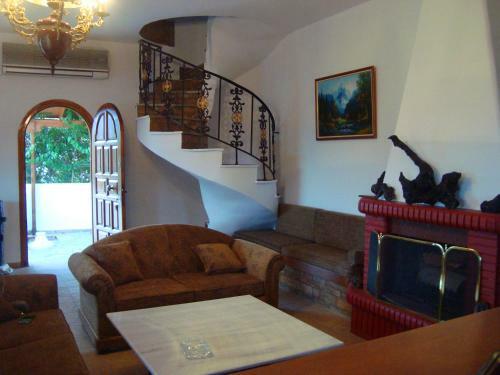 Villa Assariya | Korfos