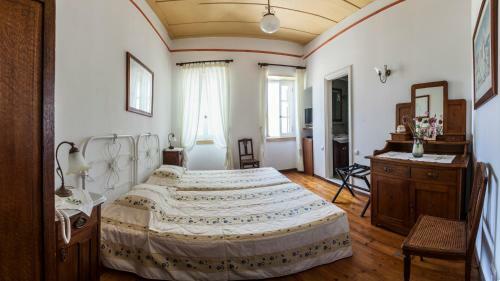 Hostal Nostos Guesthouse