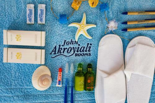 Hotel John Akroyiali