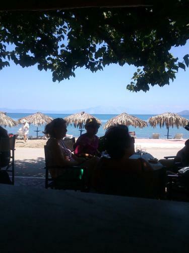 Hostal Evoikos Beach & Resort