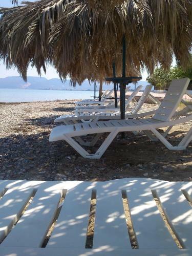 Hostal Evoikos Beach & Resort