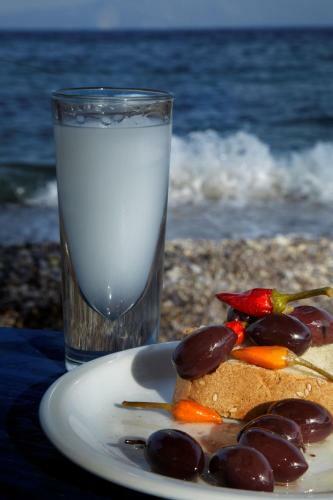 Hostal Evoikos Beach & Resort