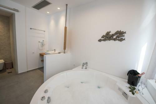 Natura Luxury Boutique Hotel Skopelos