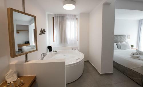 Natura Luxury Boutique Hotel Skopelos