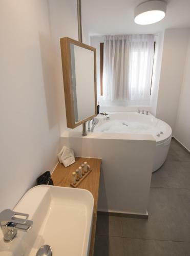 Natura Luxury Boutique Hotel Skopelos