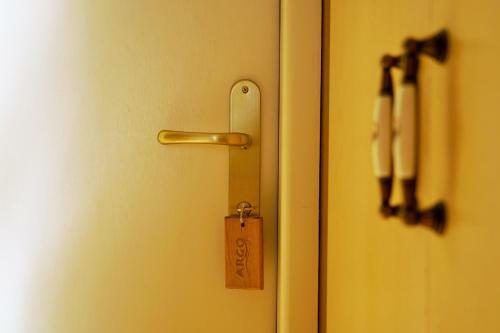 Hostal Argo Rooms And Studios