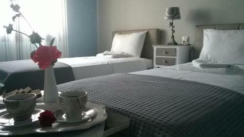 Hostal Argo Rooms And Studios