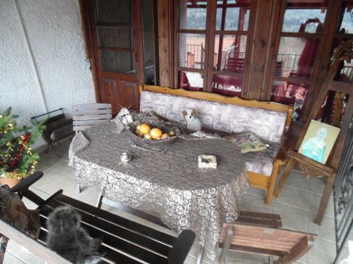 Hostal Elatos Rooms