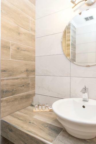Ikies Luxury Apartments