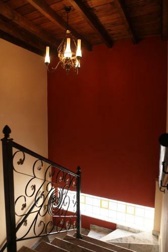 Hostal Guesthouse Lazarou