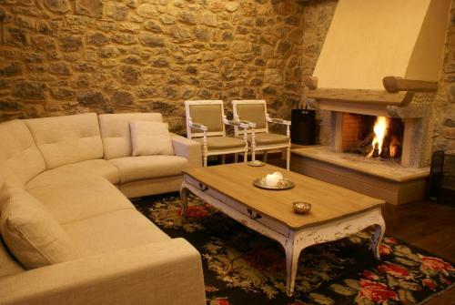 Hostal Argyriou Wine Tasting Guest House