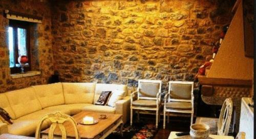 Hostal Argyriou Wine Tasting Guest House