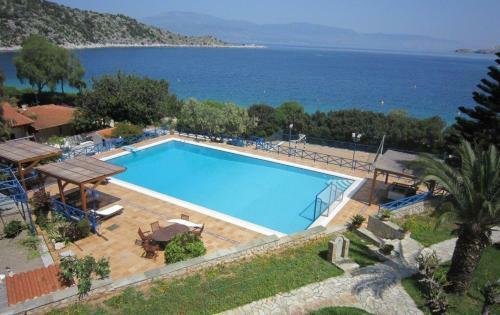 Saronikos Residences