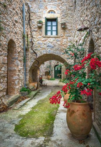 Almiriki Vessa Traditional House