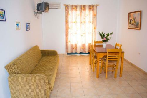 Aparthotel Mousses Studios & Apartments