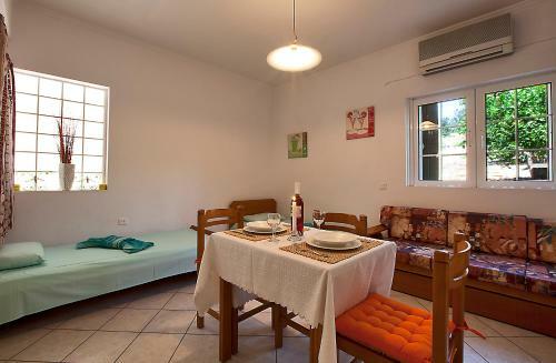 Drimouras Apartments
