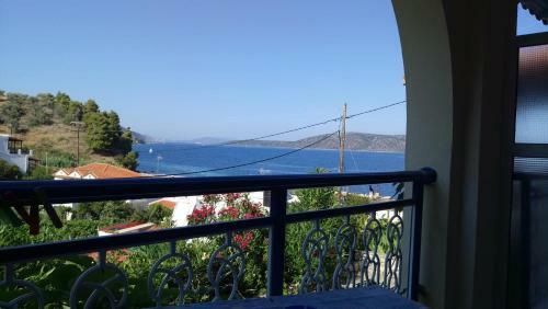 Agnanti Hotel