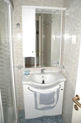 Agnanti Hotel