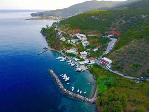 Agnanti Hotel