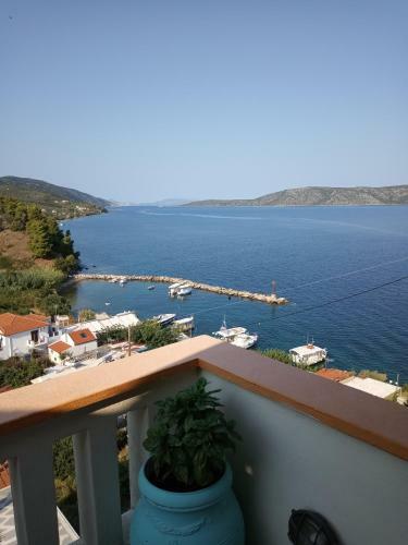 Agnanti Hotel