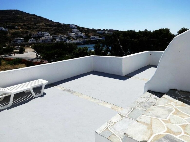 Porto Sikinos Hotel