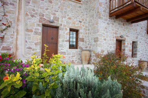 Lithos Traditional Guest Houses