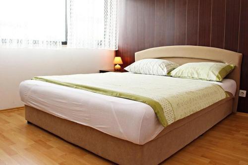 Two-bedroom Apartment In Zadar I