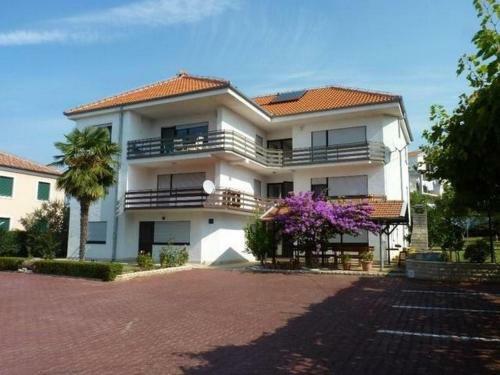 Two-bedroom Apartment In Zadar II