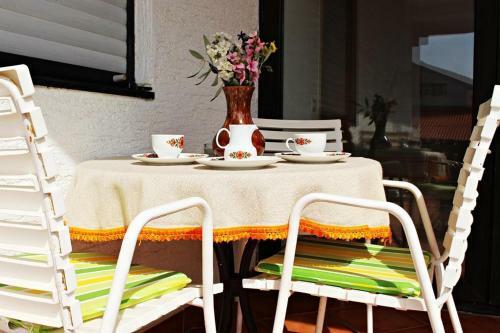 Two-bedroom Apartment In Zadar II
