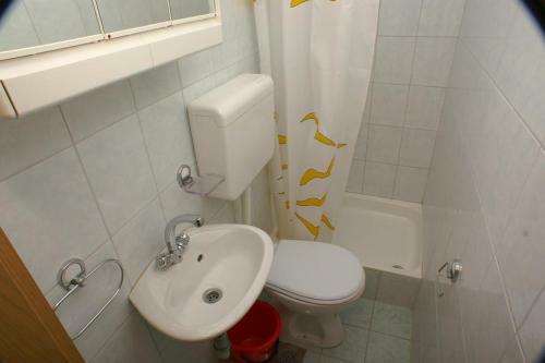Apartments By The Sea Igrane, Makarska - 2622