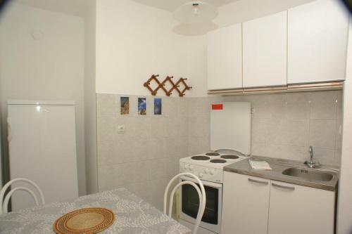 Apartments By The Sea Igrane, Makarska - 2622