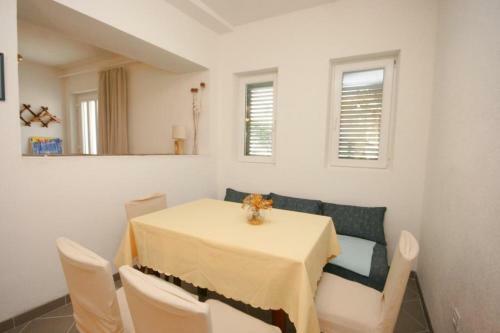 Apartments With A Parking Space Igrane, Makarska - 6796